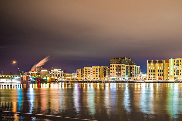 WEB-Green-Bay-Wisconsin-at-night-via-AdobeStock Green Bay, Wisconsin, at night